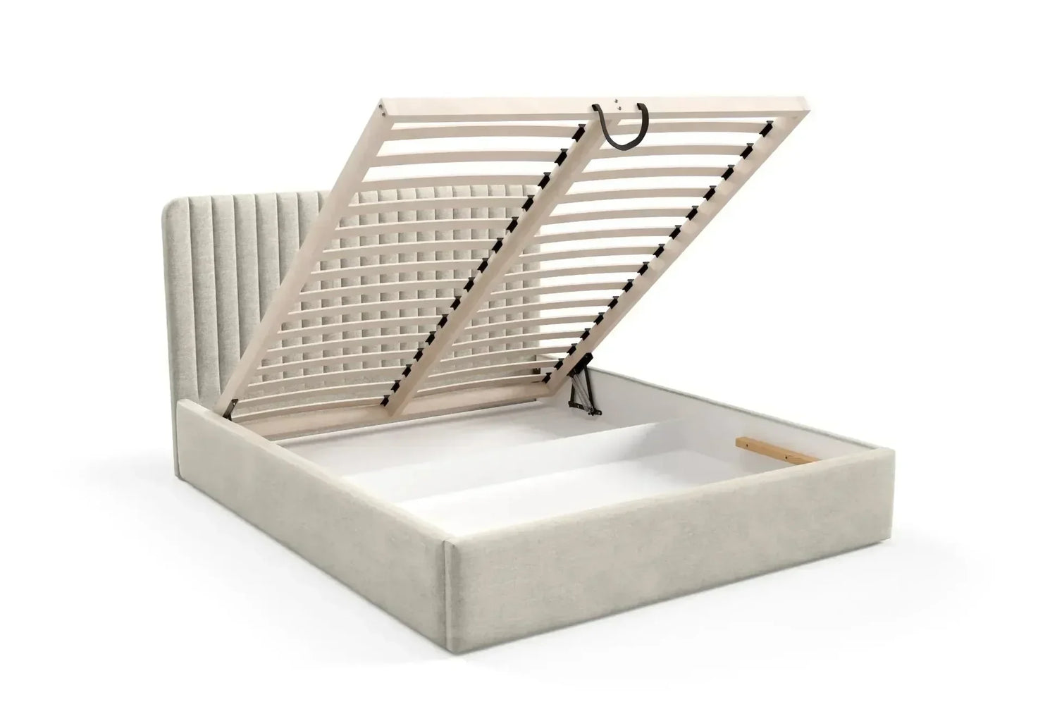 Lit coffre avec structure en tissu beige et sommier relevable montrant un large espace de rangement intérieur.