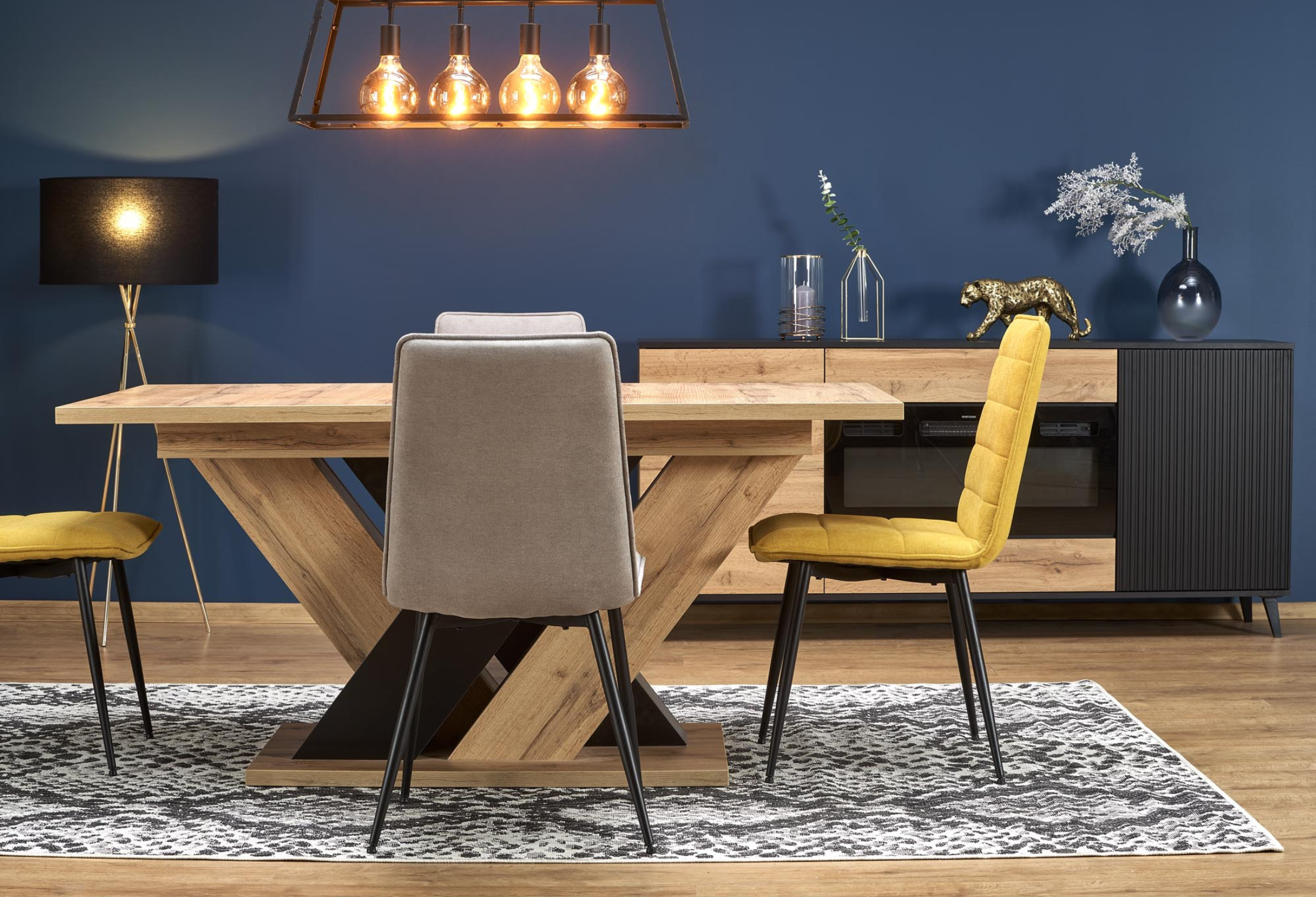 TABLE HAZEL