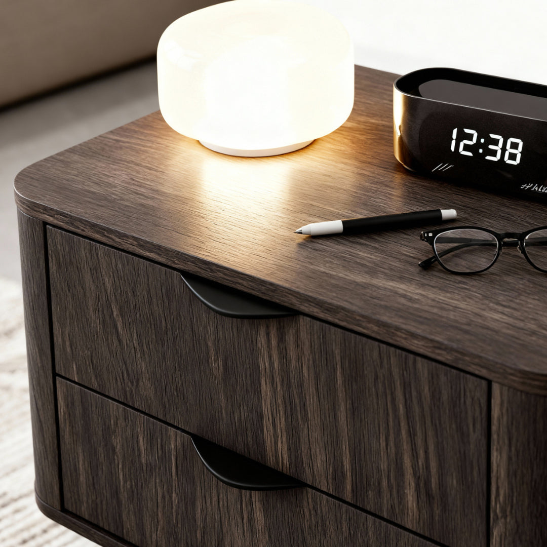 Finitions au bois sombre