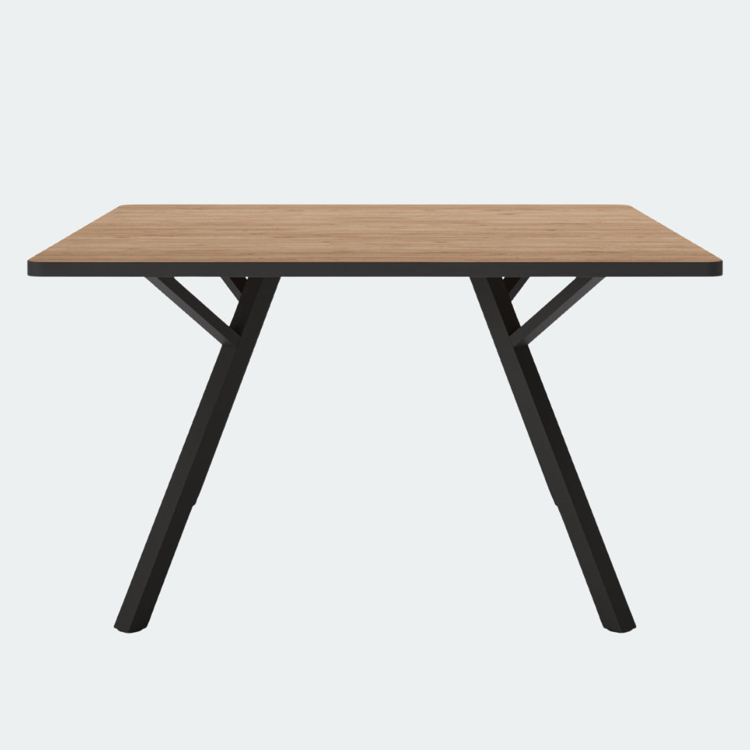 Table carrée 4 à 6 personnes