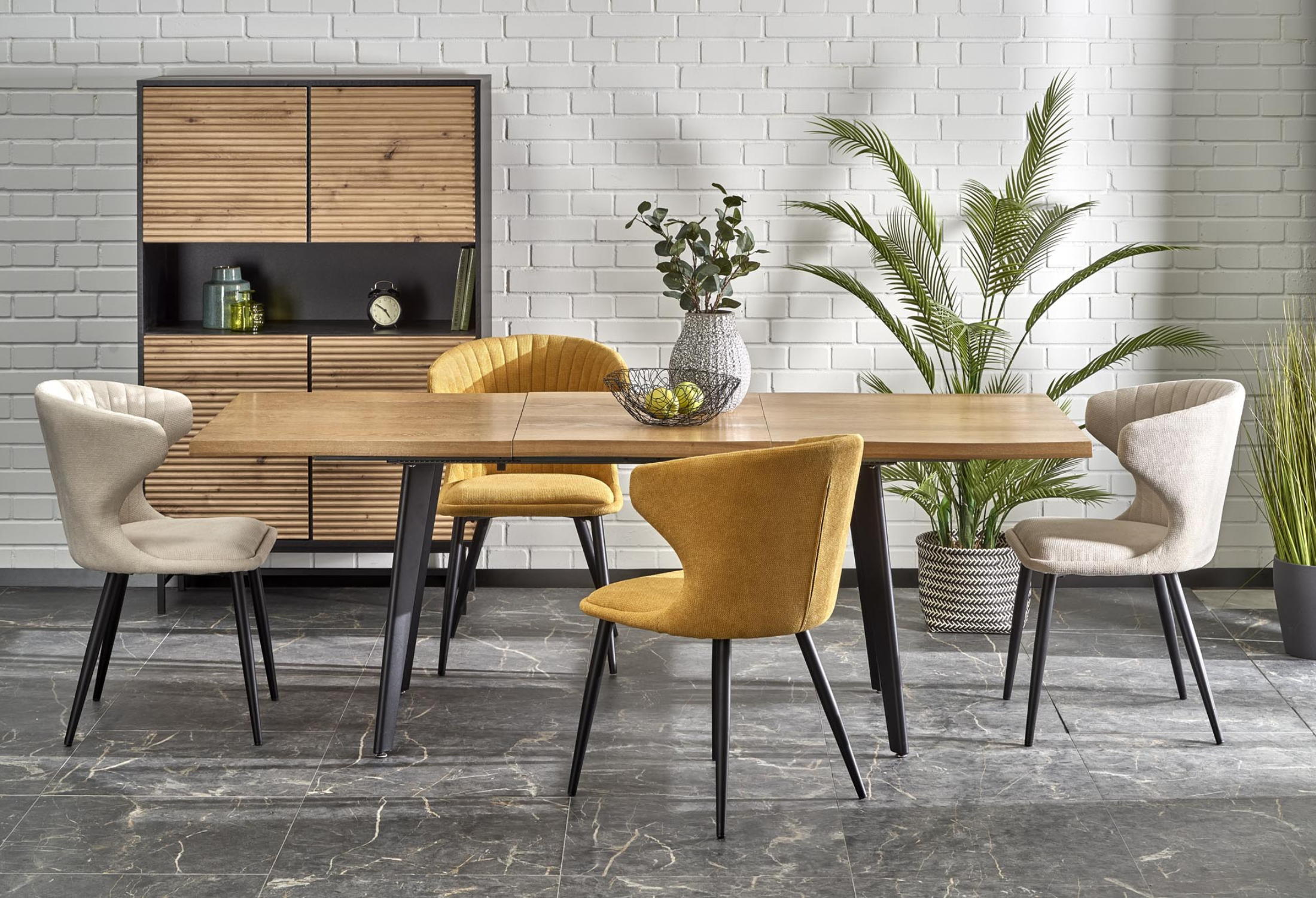 TABLE AUDREY