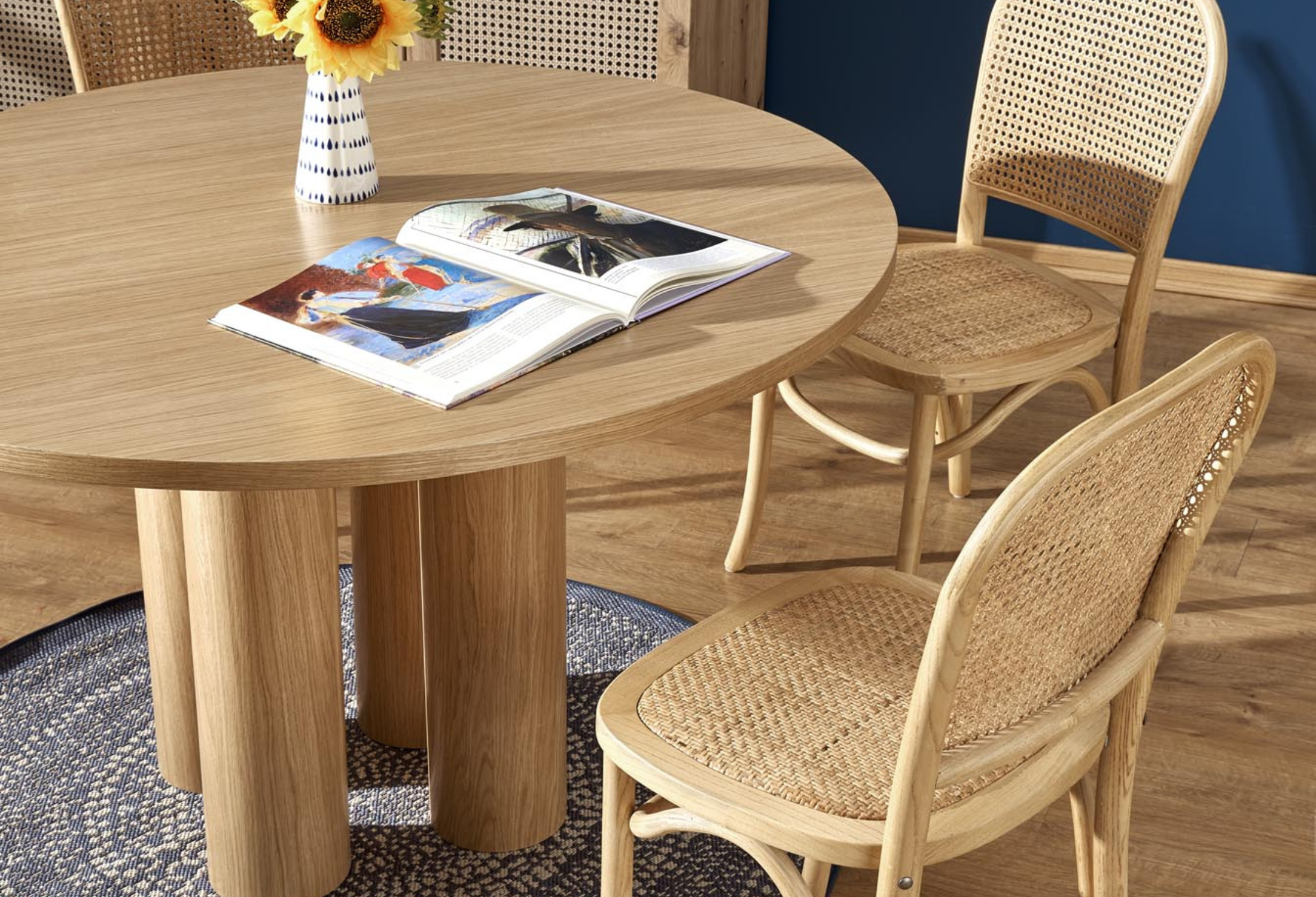 TABLE SOLAL