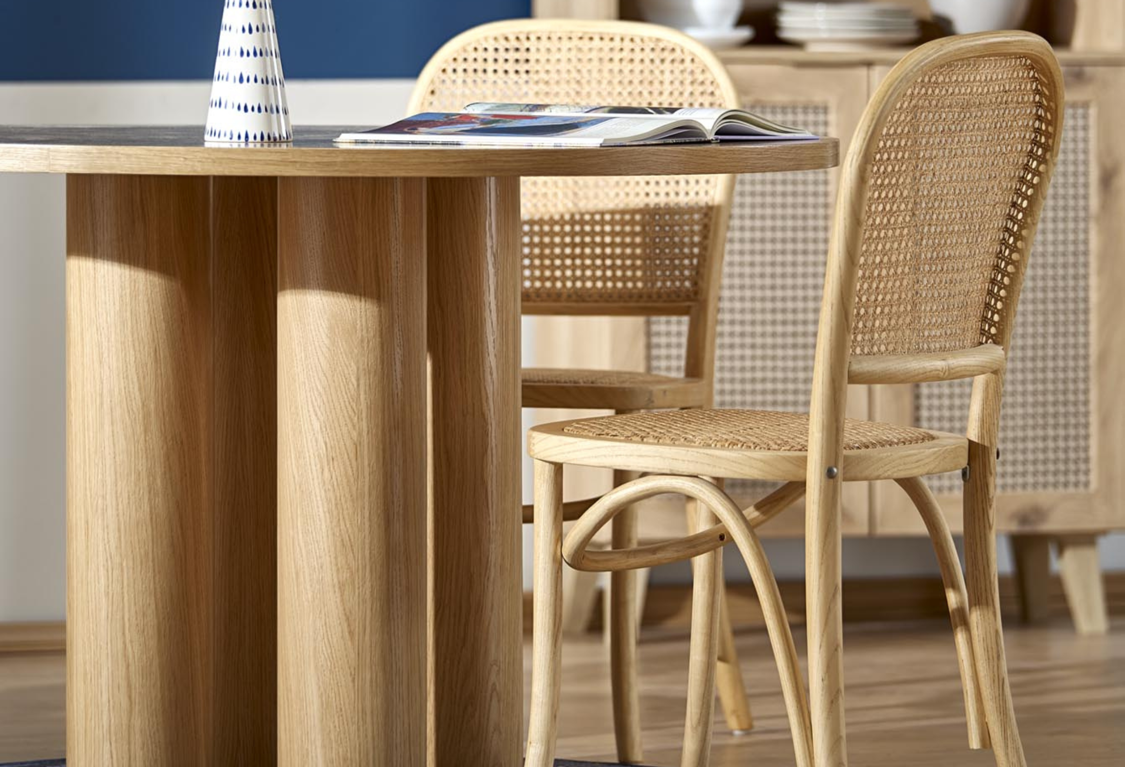 TABLE SOLAL