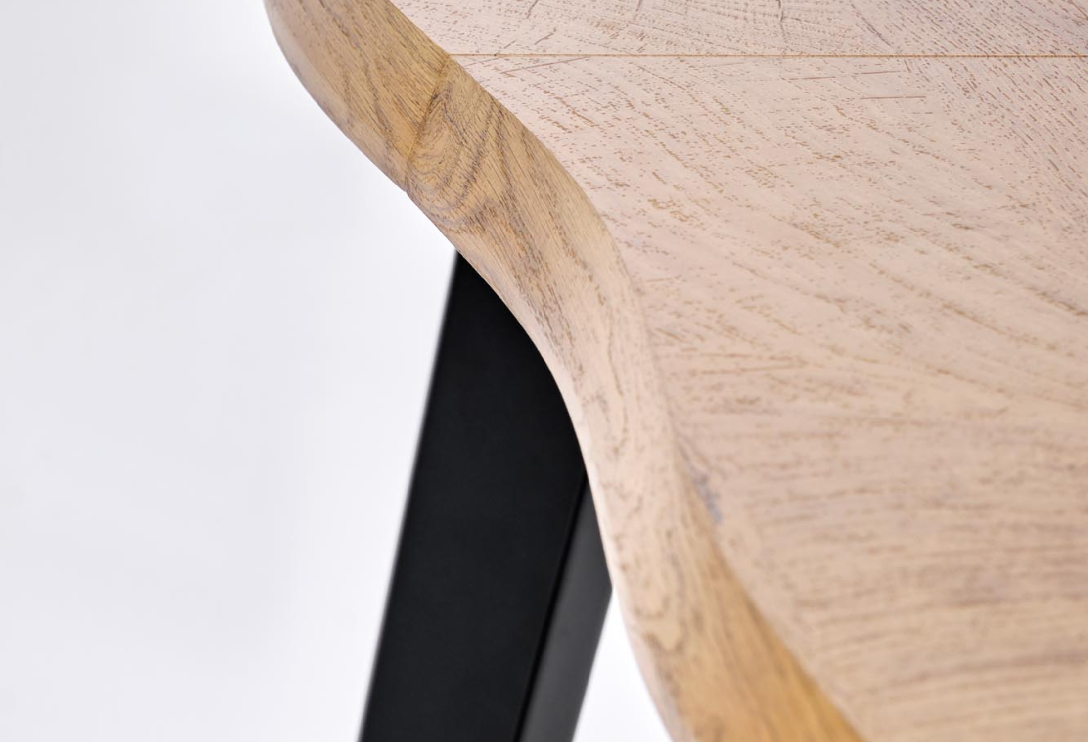 TABLE AUDREY