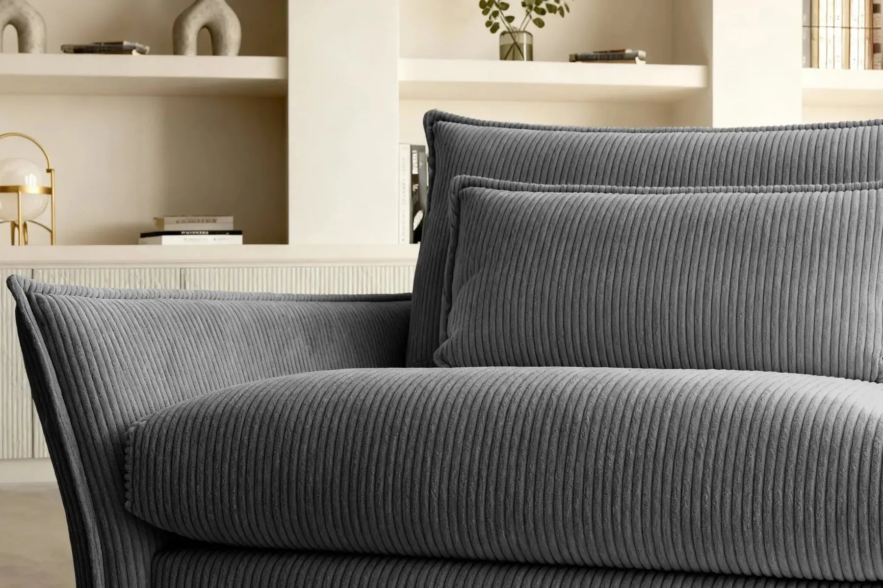 Gris foncé