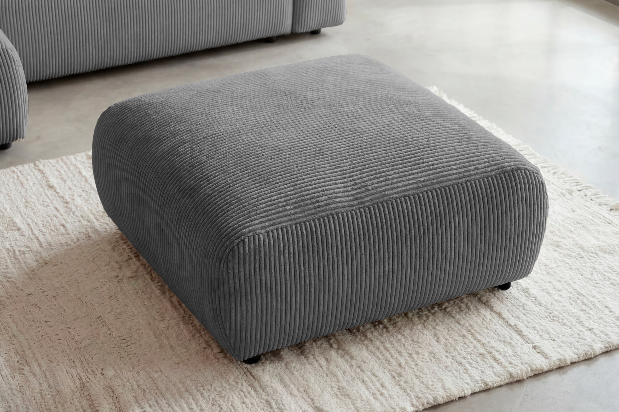 Gris foncé