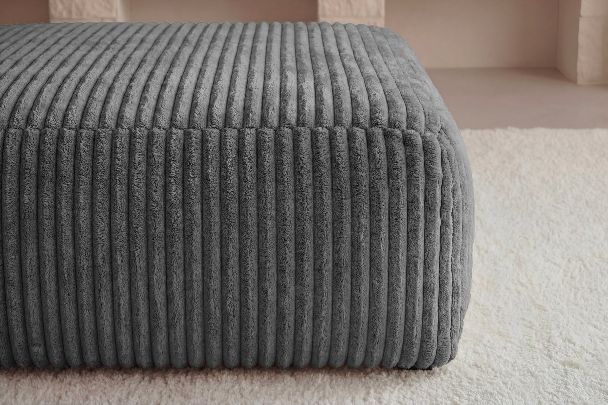 Gris foncé