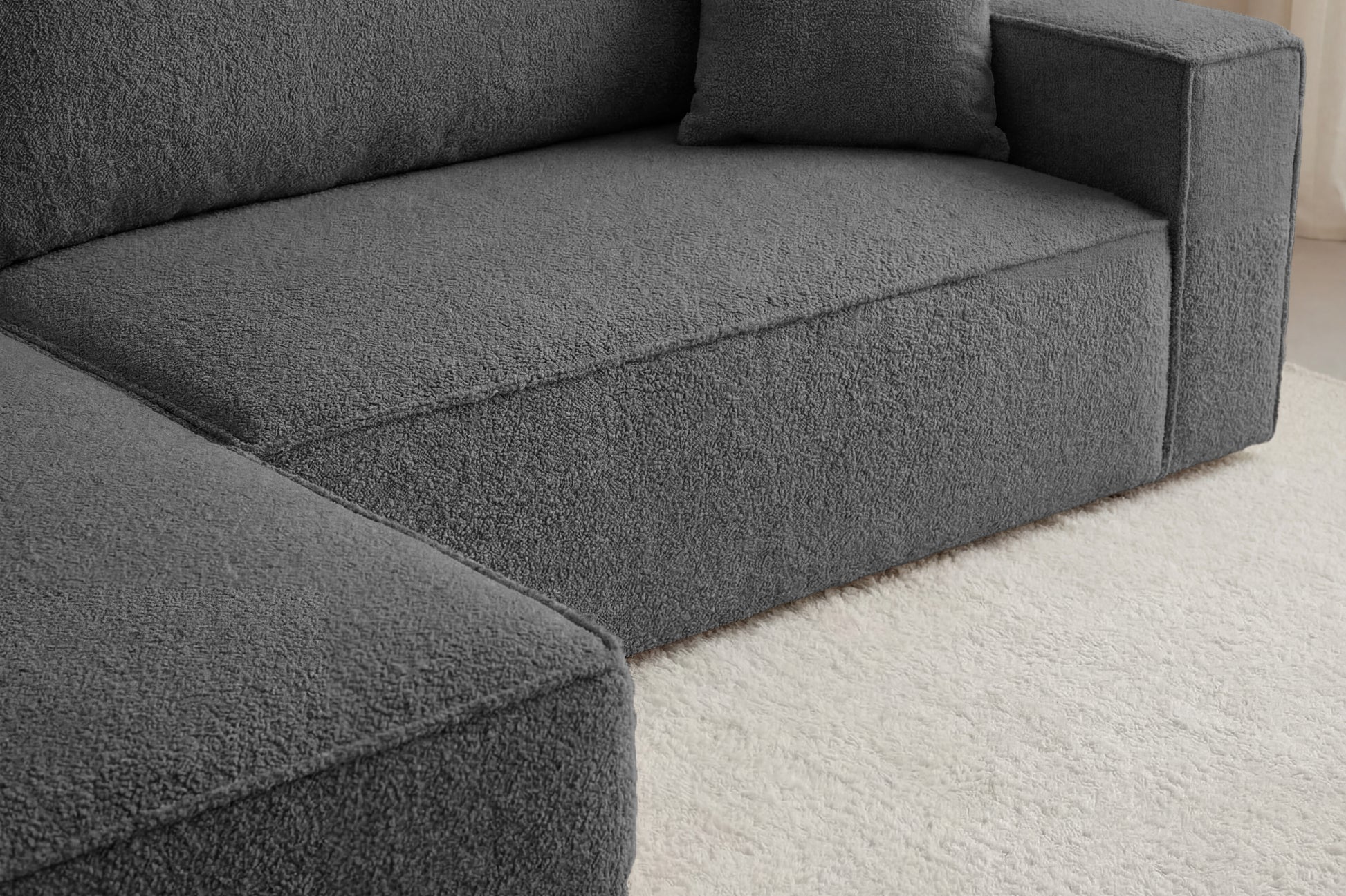 Gris foncé