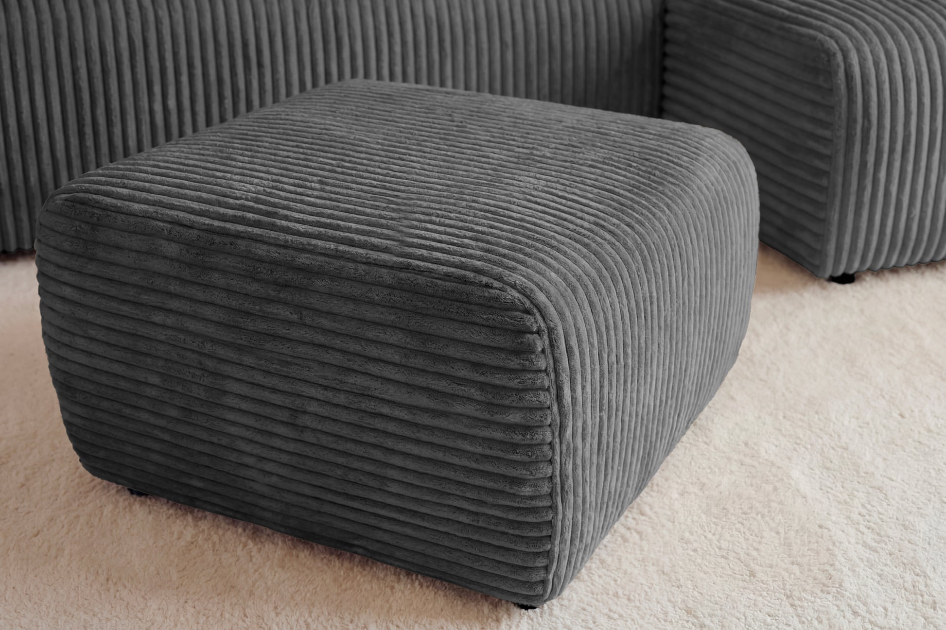 Gris foncé